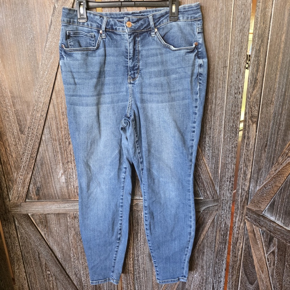 Judy Blue Jeans Women's Size 16 W Medium Wash Skinny Fit Stretch 28" Inseam